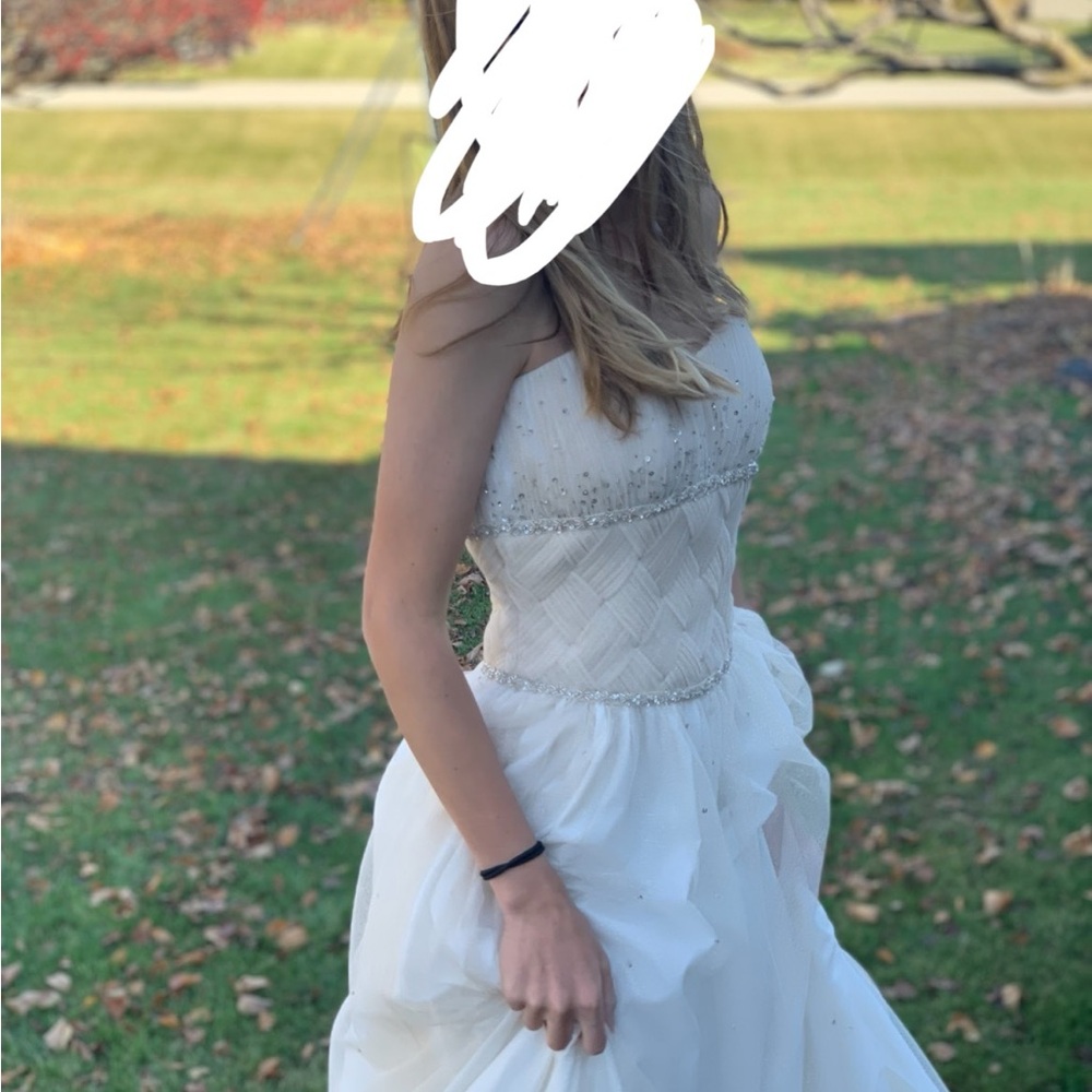 David's Bridal White Strapless/Straps Wedding/ Prom Dress Size 8